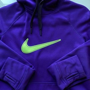 Nike therma fit hoodie